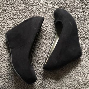 Fergalicious Faux Suede Wedge Heel (Dreamer)